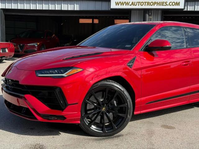 2023 Lamborghini Urus S