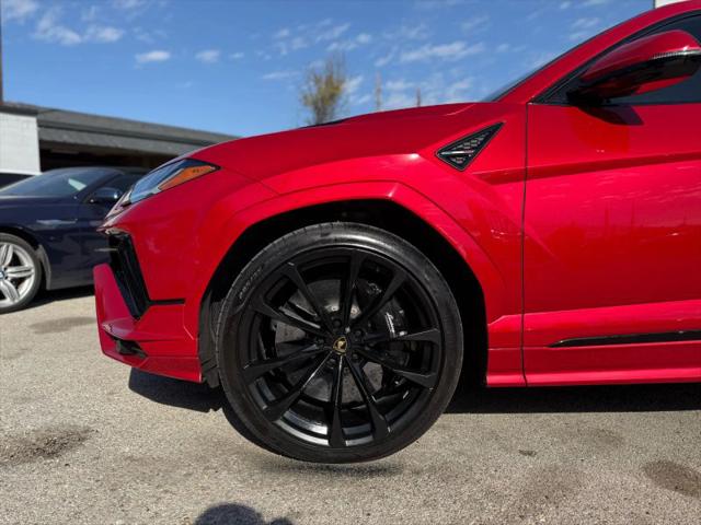 2023 Lamborghini Urus S