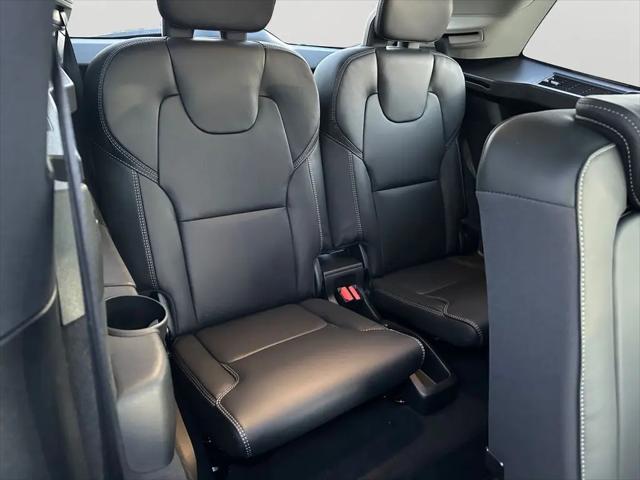 2026 Volvo XC90 Ultra, B6 AWD Gas (mild hybrid), Gasoline, Bright, 7 Seats
