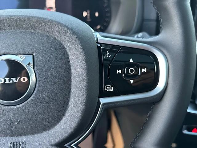2026 Volvo XC90 Ultra, B6 AWD Gas (mild hybrid), Gasoline, Bright, 7 Seats