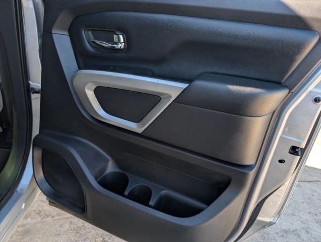 2017 Nissan Titan SV