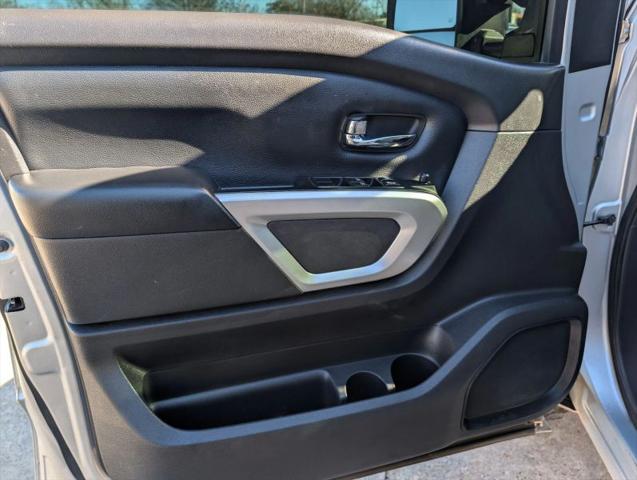 2017 Nissan Titan SV