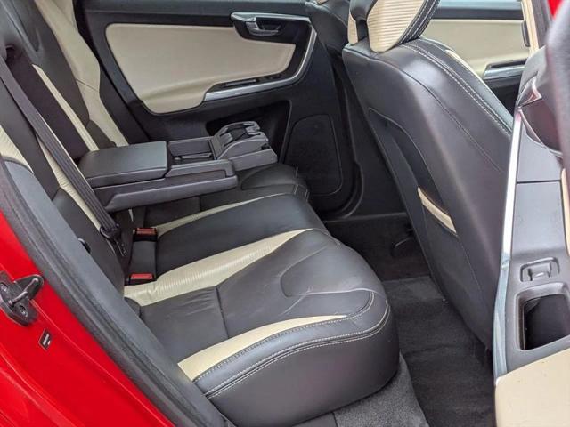 2012 Volvo XC60 T6 Platinum