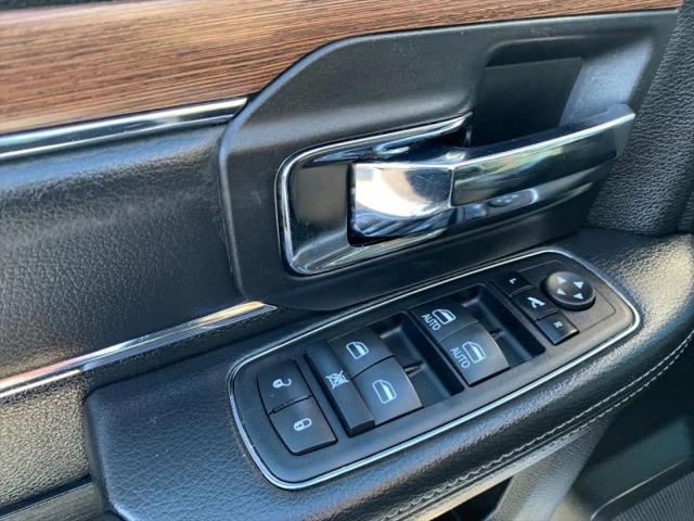 2017 Ram 1500 Laramie Crew Cab 4x4 5'7" Box