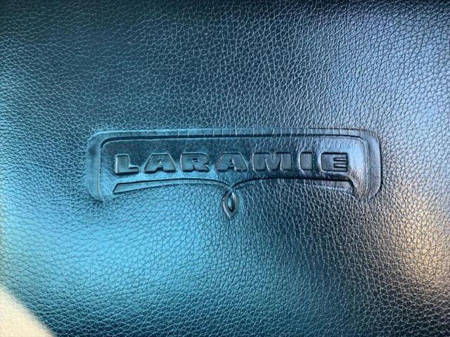 2017 Ram 1500 Laramie Crew Cab 4x4 5'7" Box