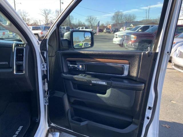 2017 Ram 1500 Laramie Crew Cab 4x4 5'7" Box