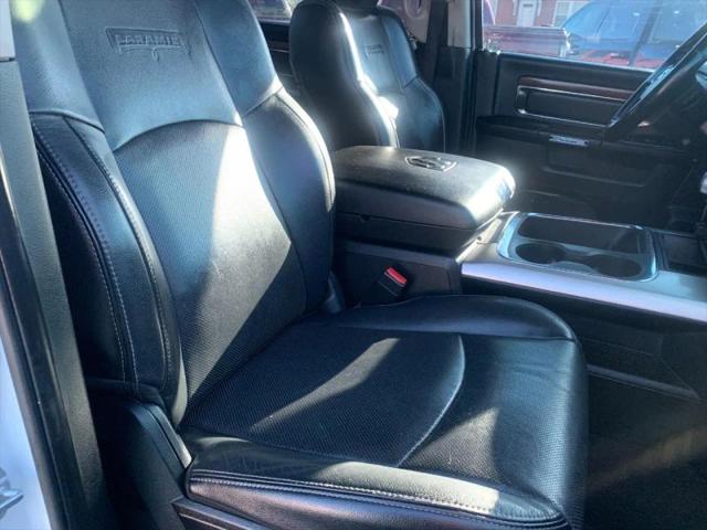 2017 Ram 1500 Laramie Crew Cab 4x4 5'7" Box