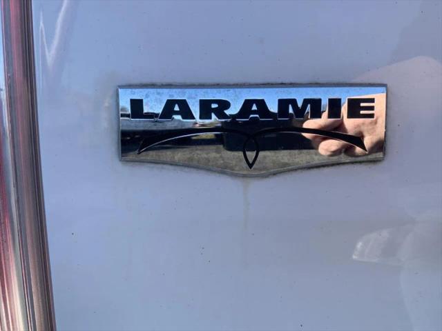 2017 Ram 1500 Laramie Crew Cab 4x4 5'7" Box