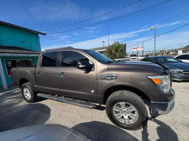 2017 Nissan Titan SV