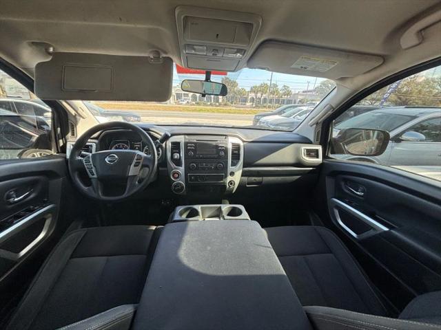 2017 Nissan Titan SV