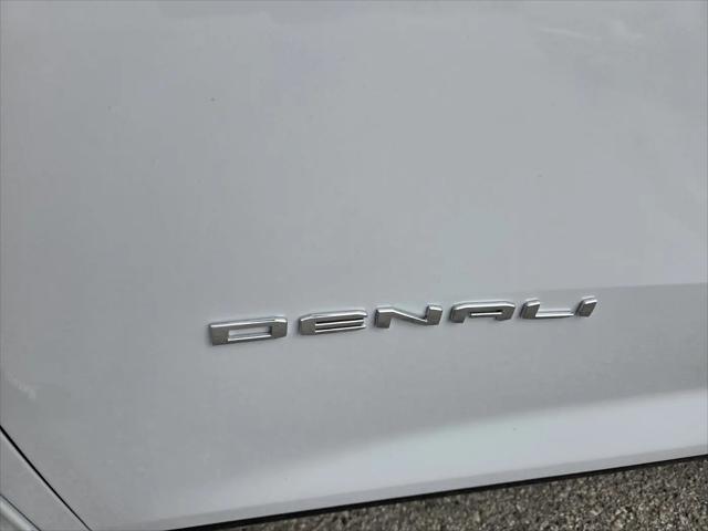 2026 GMC Acadia Denali FWD