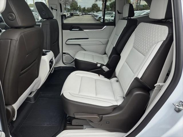 2026 GMC Acadia Denali FWD