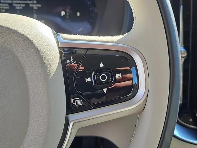 2026 Volvo XC90 Ultra Dark Theme, B6 AWD Gas (mild hybrid), Gasoline, 6 Seats