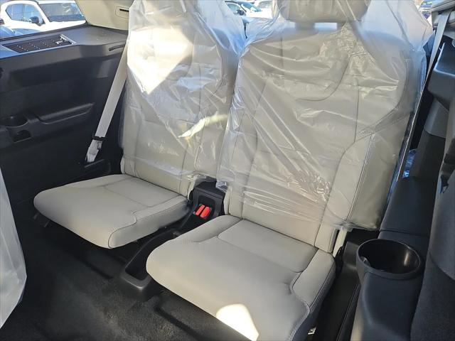2026 Volvo XC90 Ultra Dark Theme, B6 AWD Gas (mild hybrid), Gasoline, 6 Seats