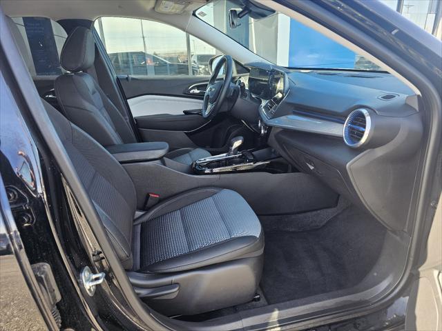 2025 Chevrolet Trax FWD LT