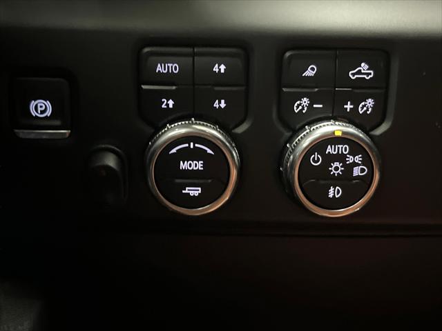 2025 GMC Sierra 3500HD Crew Cab, Standard Bed, AT4, 4WD