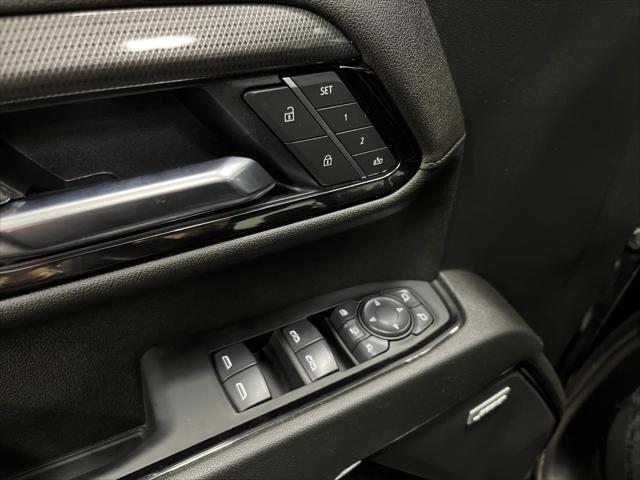 2025 GMC Sierra 3500HD Crew Cab, Standard Bed, AT4, 4WD
