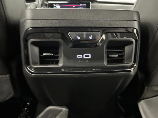 2025 GMC Sierra 3500HD Crew Cab, Standard Bed, AT4, 4WD