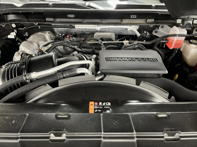 2025 GMC Sierra 3500HD Crew Cab, Standard Bed, AT4, 4WD