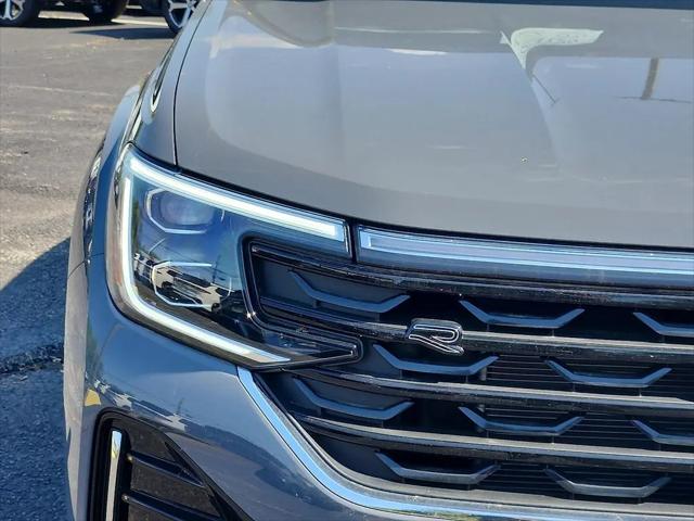 2026 Volkswagen Atlas Cross Sport SEL Premium R-Line