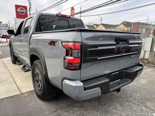 2025 Nissan Frontier Crew Cab PRO-4X 4x4 [4]