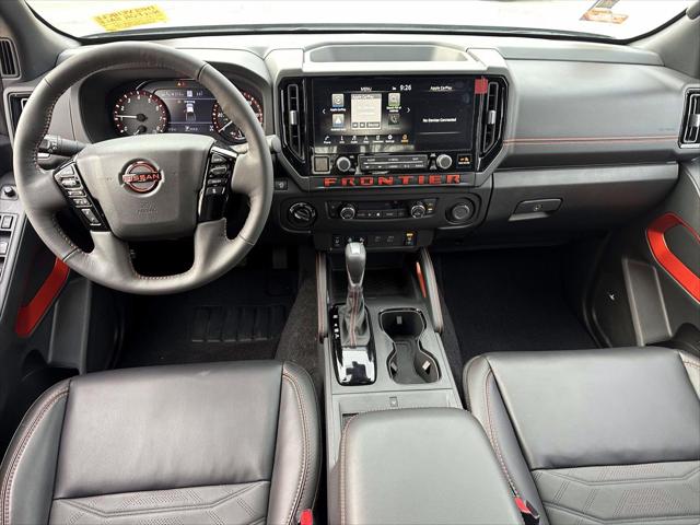 2025 Nissan Frontier Crew Cab PRO-4X 4x4 [13]