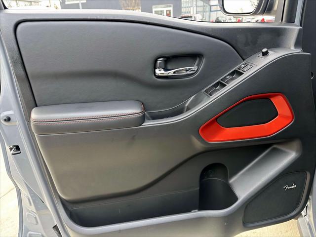 2025 Nissan Frontier Crew Cab PRO-4X 4x4 [15]