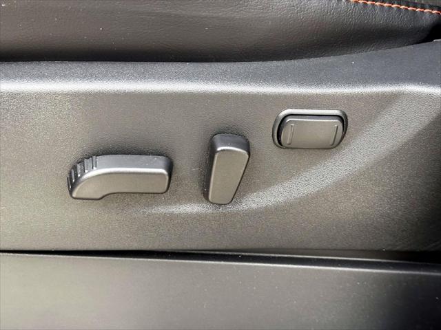 2025 Nissan Frontier Crew Cab PRO-4X 4x4 [17]