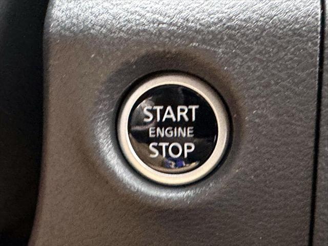 2025 Nissan Frontier Crew Cab PRO-4X 4x4 [25]