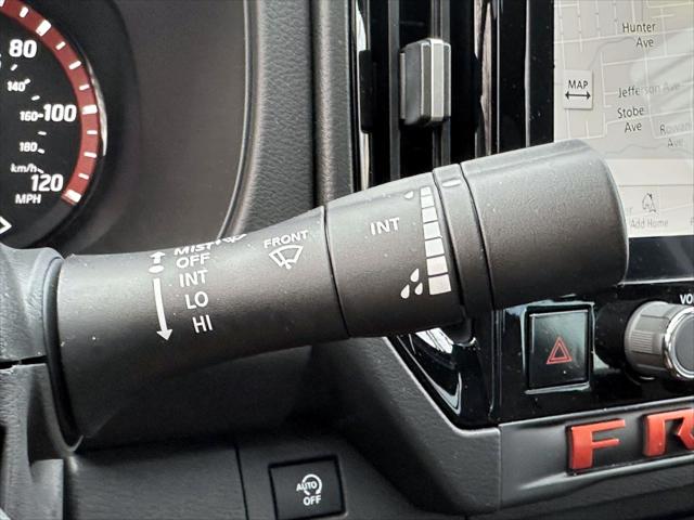 2025 Nissan Frontier Crew Cab PRO-4X 4x4 [29]