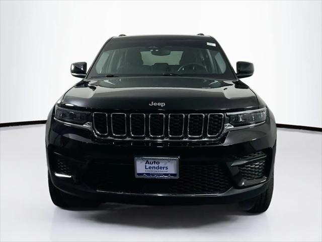 2023 Jeep Grand Cherokee Laredo 4x4