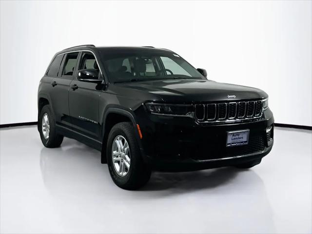 2023 Jeep Grand Cherokee Laredo 4x4
