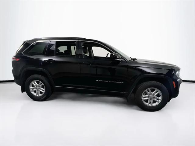 2023 Jeep Grand Cherokee Laredo 4x4