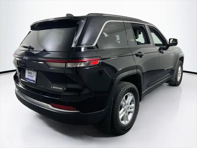 2023 Jeep Grand Cherokee Laredo 4x4