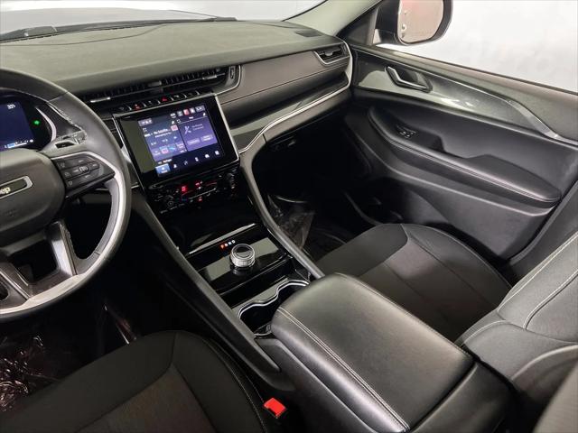 2023 Jeep Grand Cherokee Laredo 4x4