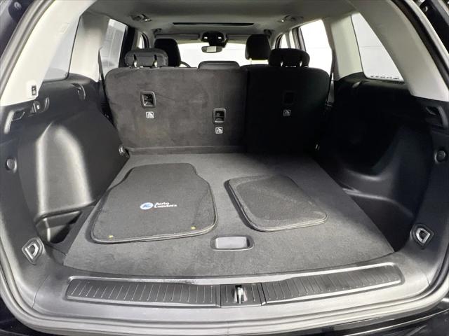 2023 Jeep Grand Cherokee Laredo 4x4