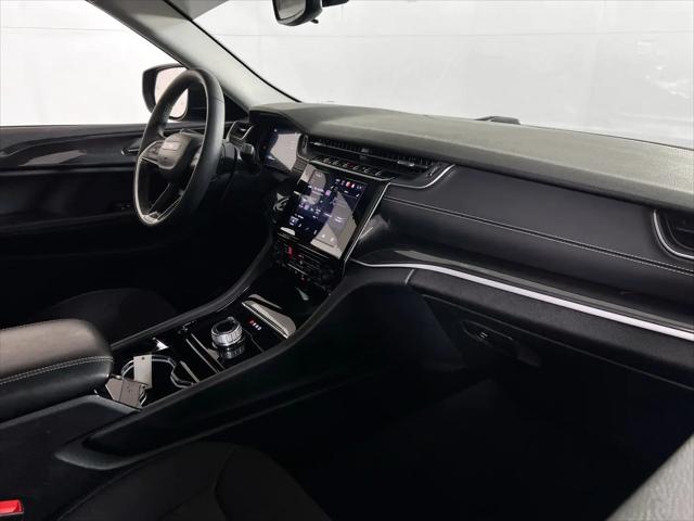 2023 Jeep Grand Cherokee Laredo 4x4