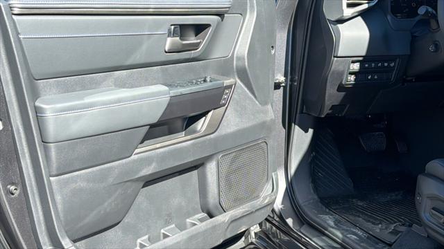 2026 Toyota Tundra Platinum CrewMax 5.5' Bed