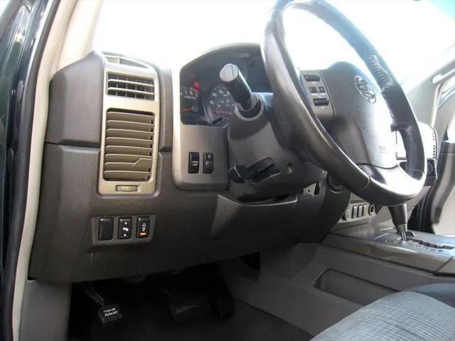 2005 Nissan Titan SE