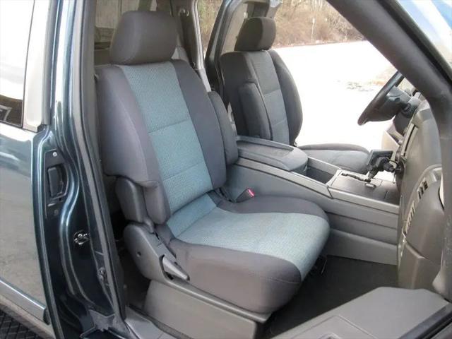 2005 Nissan Titan SE