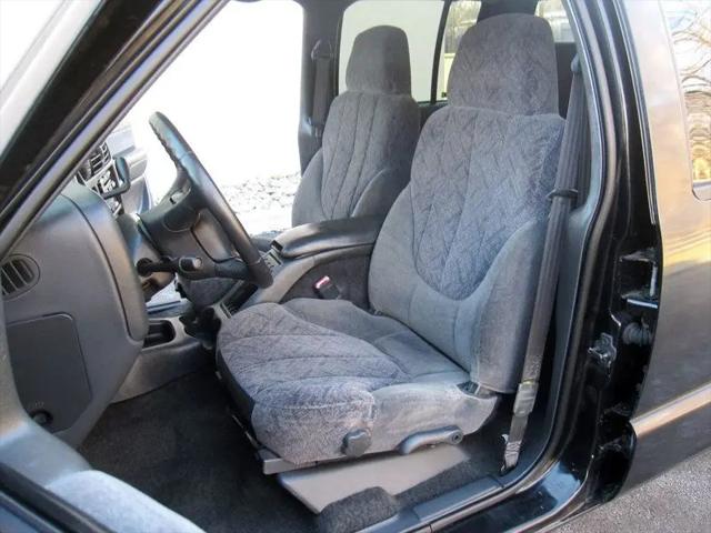 2002 GMC Sonoma SLS
