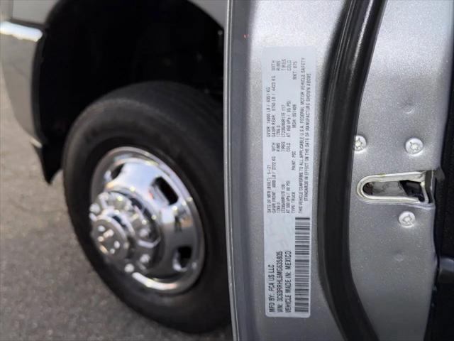 2021 Ram 3500 Big Horn Crew Cab 4x4 8' Box