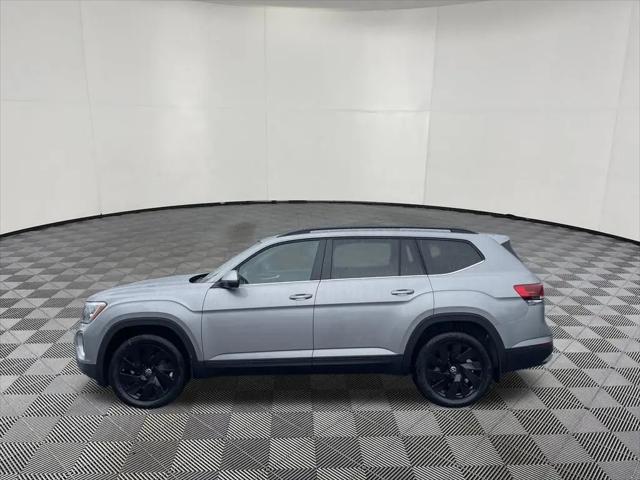 2026 Volkswagen Atlas SE with Technology