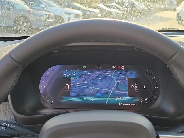 2026 Volvo XC40 Plus, B5 AWD Gas (mild hybrid), Dark