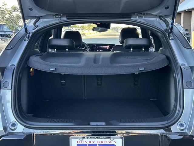 2026 Buick NV Sport Touring FWD