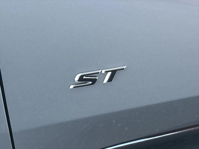 2026 Buick NV Sport Touring FWD