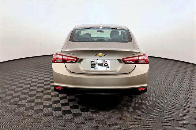 2022 Chevrolet Malibu FWD LT