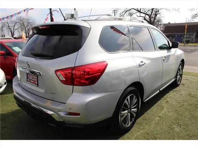 2018 Nissan Pathfinder SV