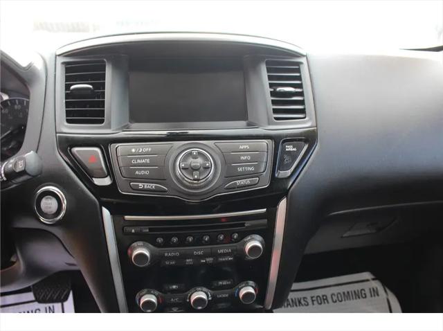 2018 Nissan Pathfinder SV
