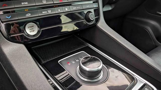 2018 Jaguar F-PACE 30t Prestige